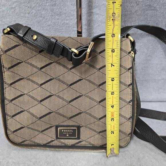 Fossil Preston Diamond Expandable Canvas And Leather Crossbody - Picture 11 of 11